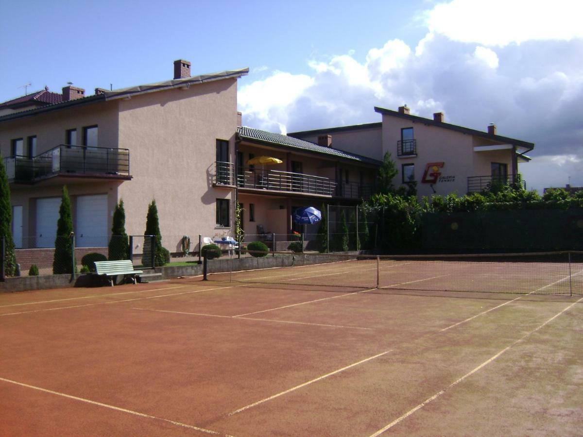 Bed and Breakfast Galeria Tennis Grzybowo  Exterior foto